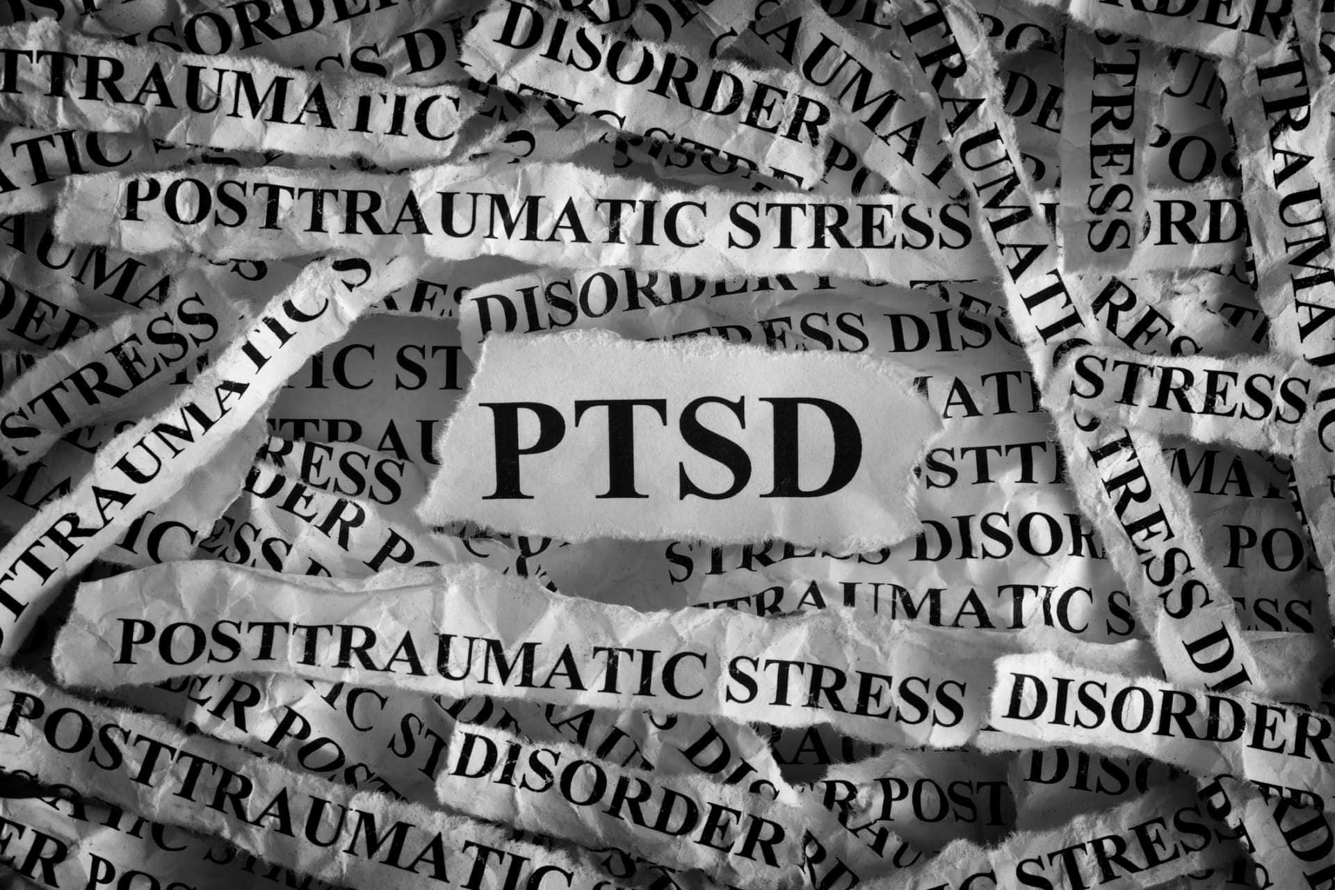 اضطراب كرب ما بعد الصدمة (PTSD): الأسباب، الأعراض، والعلاج